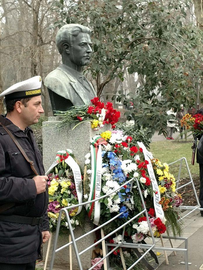 Честване на Васил Левски в Бургас. Снимка: Искра