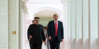 Доналд Тръмп и Ким Чен Ун на срещата в Сингапур 2018 г. Снимка: wikimedia commons