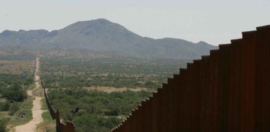 Част от съществуващатa стена между САЩ и Мексико. Снимка: wikimedia commons