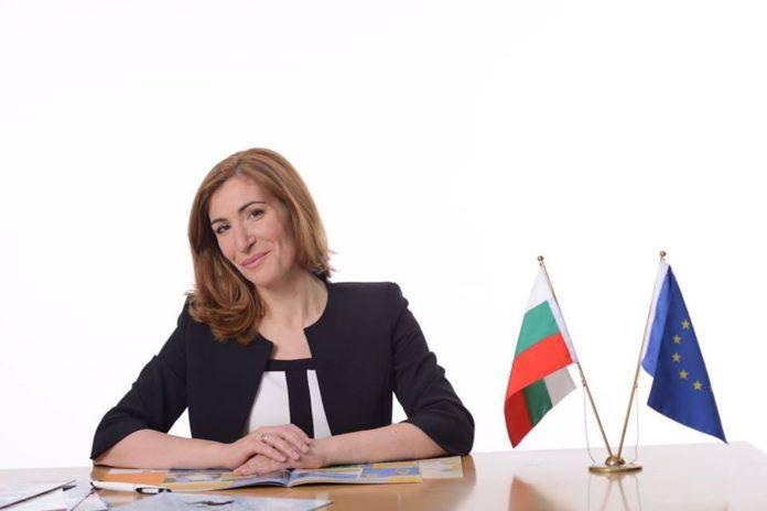 Министър на туризма Николина Ангелкова
