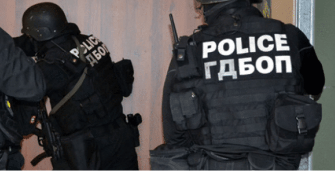 Служители от Главна дирекция Борба с организираната престъпност ГДБОП иззеха