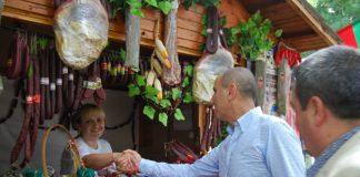 Заместник-председателят на ГЕРБ Цветан Цветанов на празника на горнооряховския суджук 2018 г. Снимка: пресцентър ГЕРБ