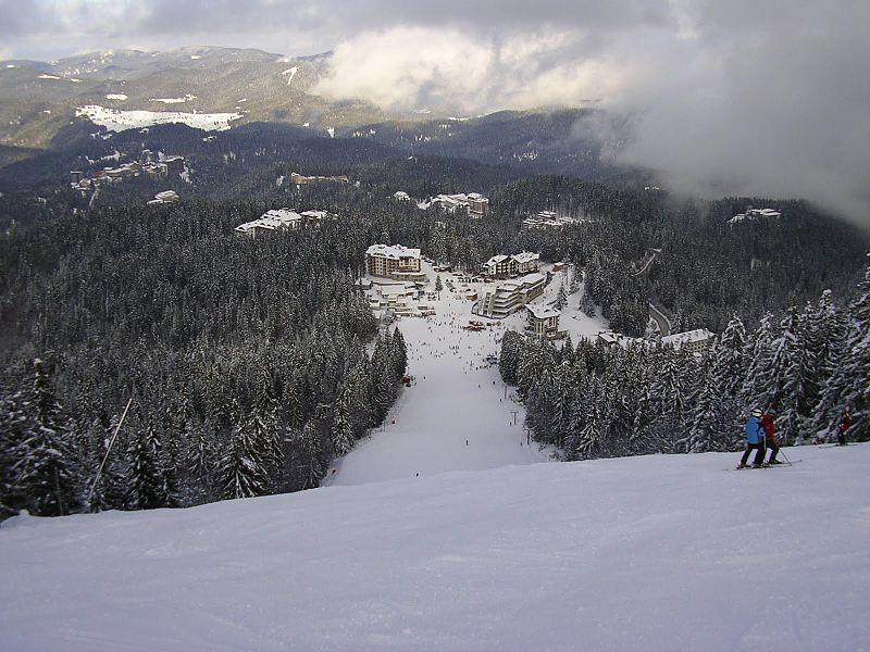 Мъж е починал в Пампорово Това съобщиха от Планинската спасителна