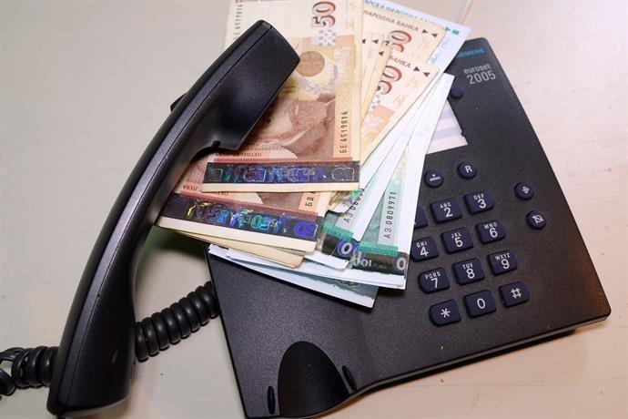 Трима пенсионери са предали хиляди на телефонни измамници в Стара
