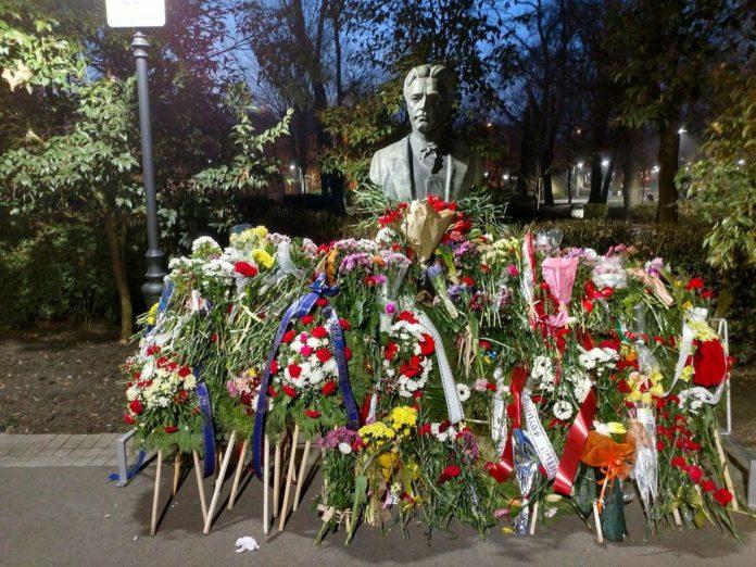 Традиционно факелно шествие в памет на Апостола. Снимка: Искра.бг