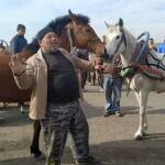 Анастасия и жокеят Иван. Снимка: Община Камено