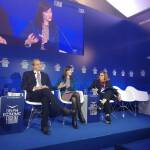 Мария Габриел пред участниците в Делфийския икономически форум. Снимка: пресцентър ЕК