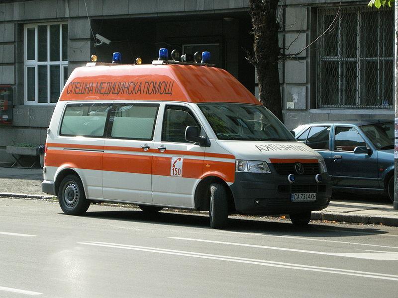 Полицаи от Първо РУ Перник разследват пътен инцидент с един ранен