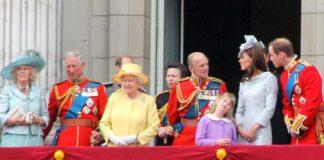 Кралското семейство. Снимка: Общомедия