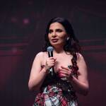 Фейсбук, Уанкойн, Ружа Игнатова