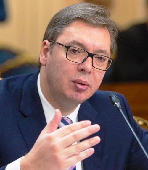 Александър Вучич подаде оставка като председател на управляващата Сръбска прогресивна