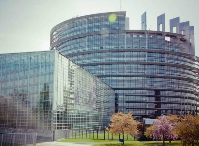 Европейският парламент ЕП публикува своето проучване Евробарометър за есента на