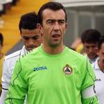 Георги Петков извади три топки от мрежата на ''Славия''. Снимка: Общомедия