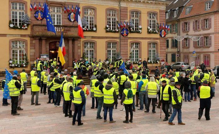 Жълтите жилетки отново са недоволни. Снимка: Уикипедия