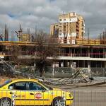 Кран падна в София