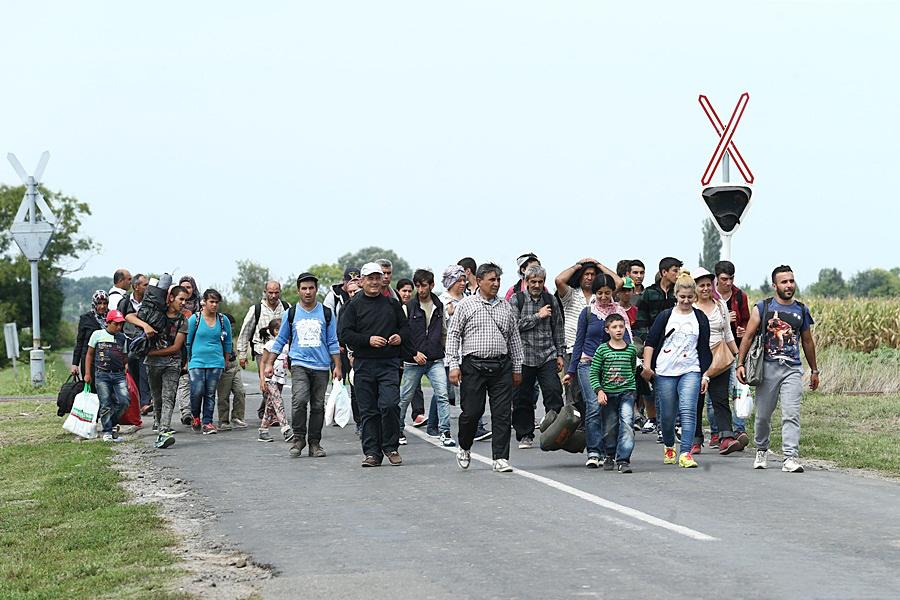 Мигранти са направили опит да щурмуват турския контролно граничен пункт Капъкуле