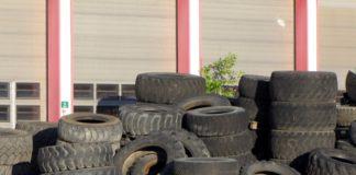 Стари гуми. Снимка: Общомедия