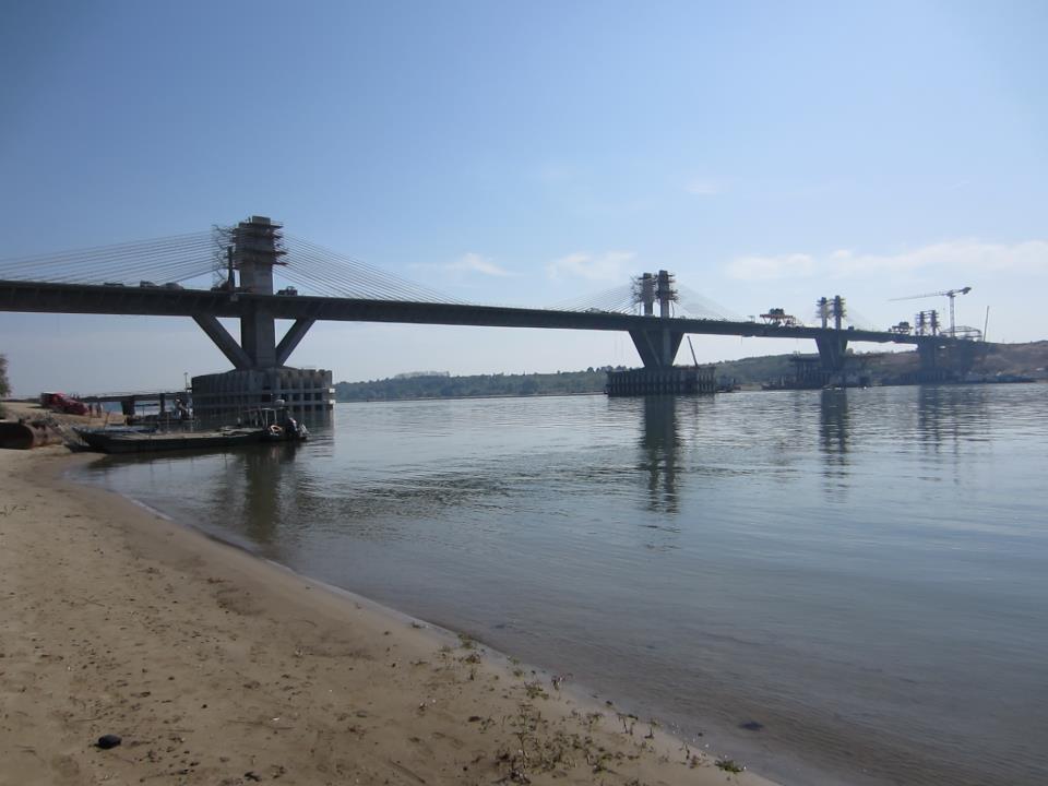 До края на този месец се Европейската комисия трябва да