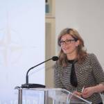 Министър Екатерина Захариева