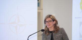 Министър Екатерина Захариева