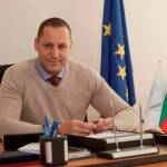 Александър Манолев