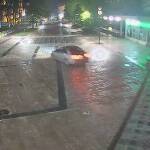 Младеж с нощни каскади по центъра на Русе