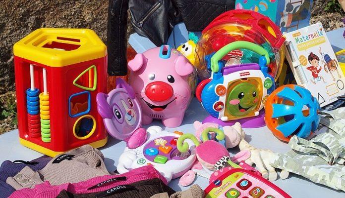 Пластмасови играчки