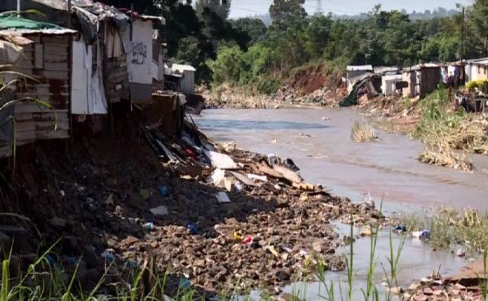 Циклонът Кенет