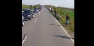 Колона автомобили