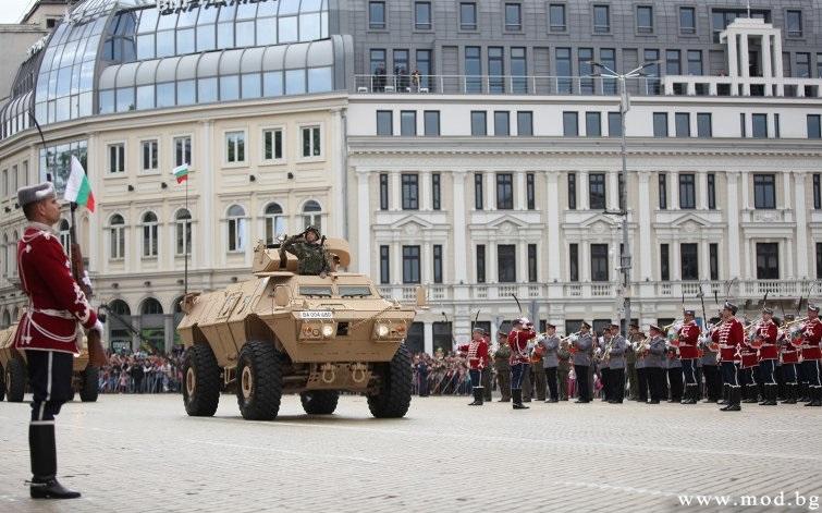 Няма да се проведе военен парад на 6 май по