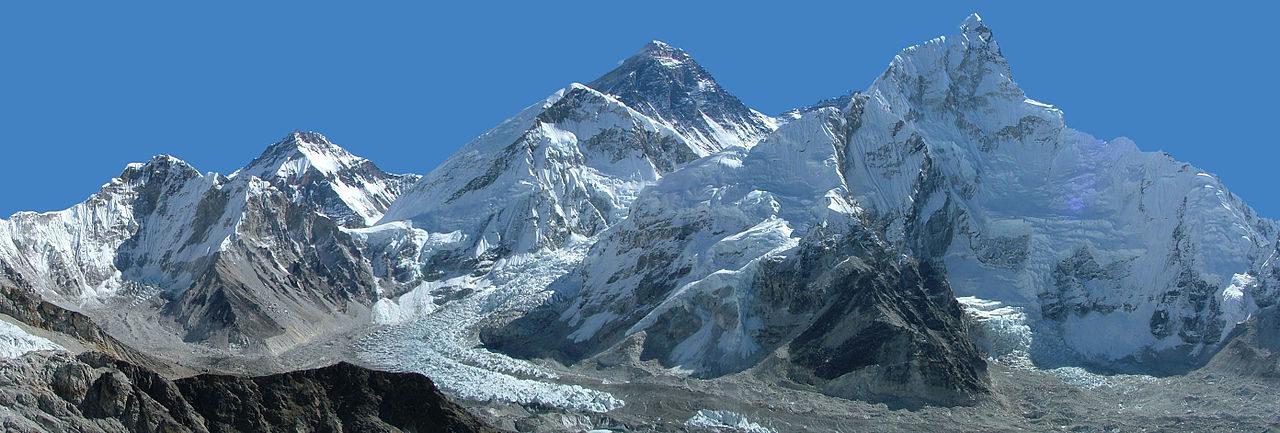 Мариета Георгиева покори най високия връх на планетата 8848 м Тя