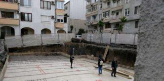 Строеж в училище