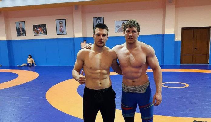 Кирил Милов с Артур Алексанян след изнурителните тренировки. Снимка: БФ Борба