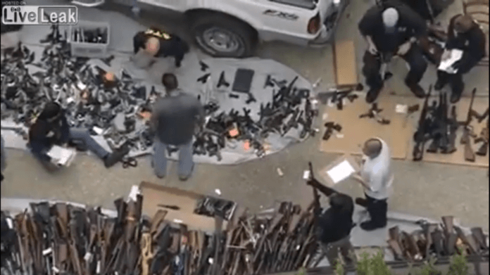 Оръжия, Лос Анджелис