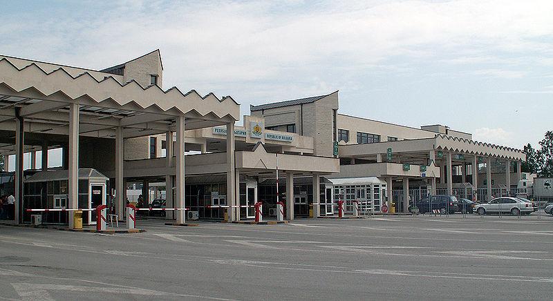 Километрично задръстване от автомобили в посока Гърция Тапата на автомагистрала