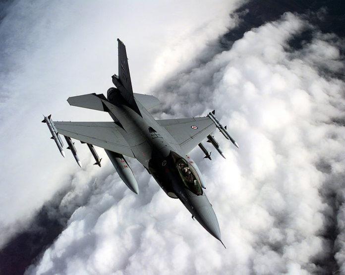 F-16A в полет. Снимка: Wikimedia Commons