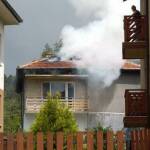 Мълния удари къща