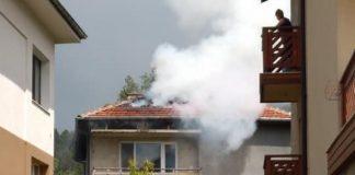 Мълния удари къща