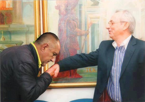 Паша, целувам ти ръка