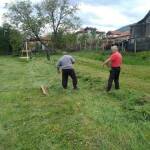 Кмет за пример. Снимка: Фейсбук група: "Обичам Бистрица"