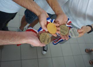 Медалистите. Снимка: Фейсбук, Сдружение на олимпийските отбори по природни науки