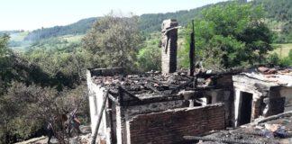 Изгоряла къща