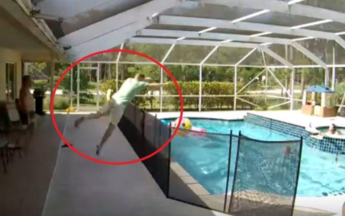 Баща спасява сина си