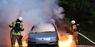 Горящ автомобил, пожар