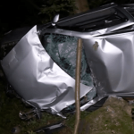 Преобърната кола