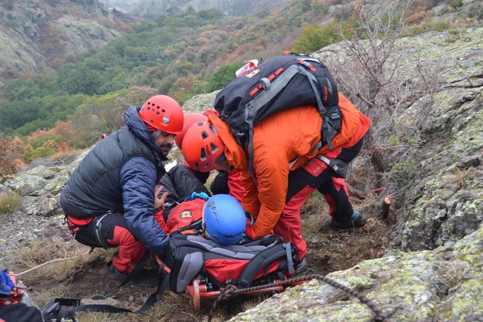 Габровски планински спасители са помогнали на 70 годишна туристка която е