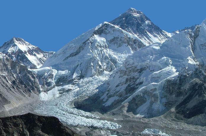Еверест. Снимка: Wikimedia Commons