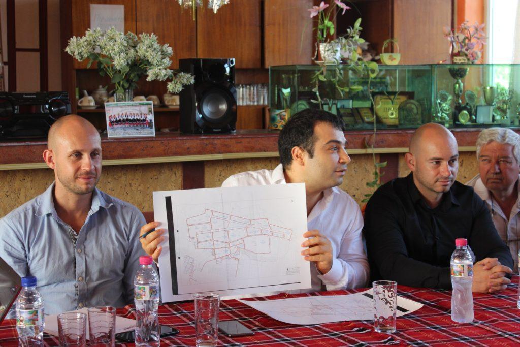 Бачийски, село Равнец