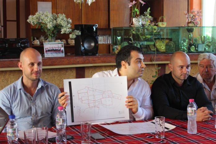 Бачийски, село Равнец