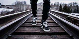 Железопътна линия